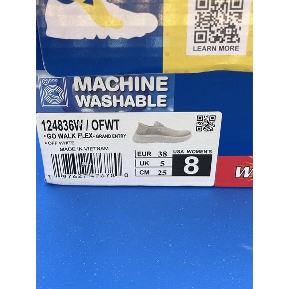 Woman's Athleisure Skechers Hands Free Slip Size 8 wide - Picture 6 of 6